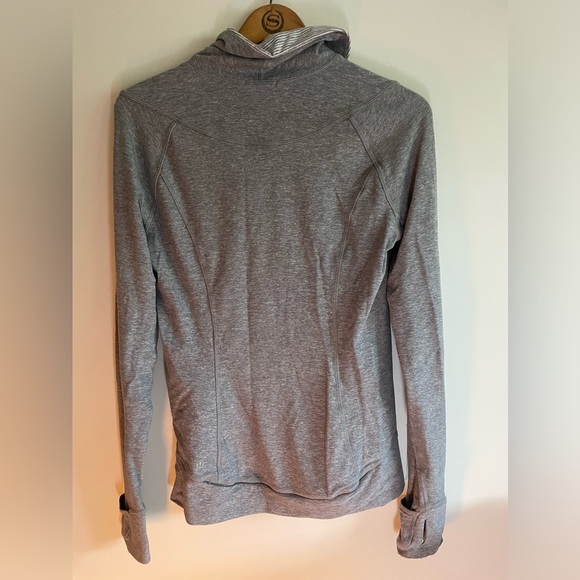 #207- LULULEMON-Women’s 1/2 Zip Pullover - Heather Gray - Size 8 - Picture 2 of 3